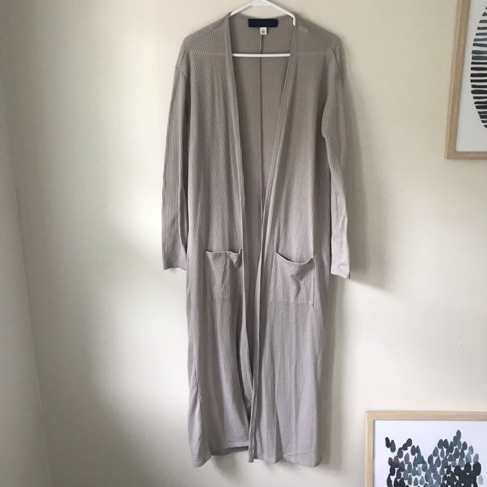 Large Gray Francesca’s Blue Label Duster